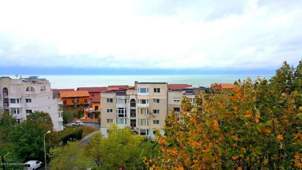 Flower House Constanta Exterior photo